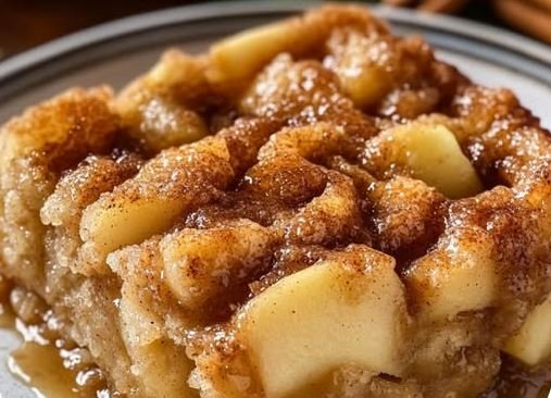 4-Ingredient Apple Cinnamon Dump Cake